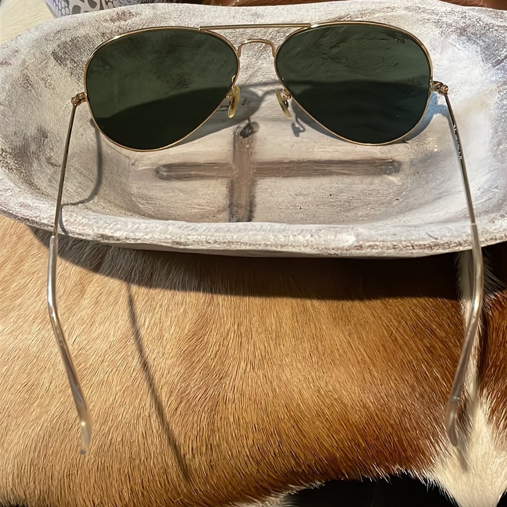 🕶️SOLD Ray-Ban Polarized Aviator Gold Rim Large Sunglasses Authentic - Picture 4 of 12